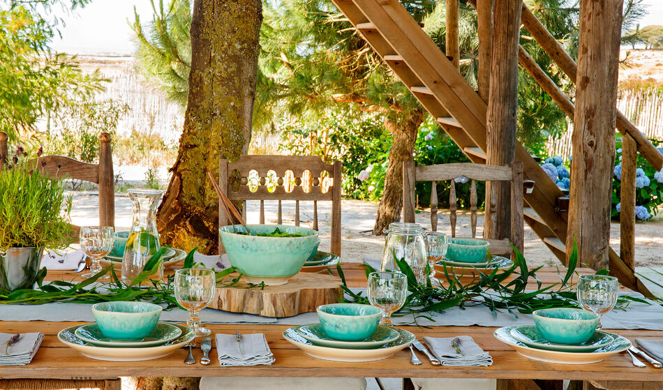 Madeira: Nature-Inspired Design in Crackled Stoneware