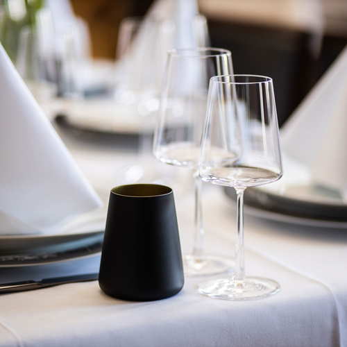 Power Noir Edition - 18 glasses to create a striking table setting