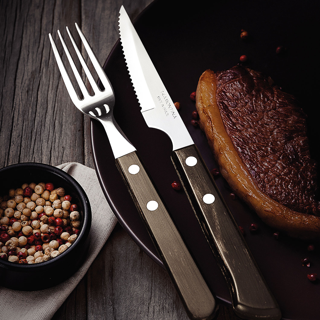 8 Talheres churrasco, aço inox, cabos polywood castanho, estojo madeira, laváveis máquina - Tramontina - 7891112246362