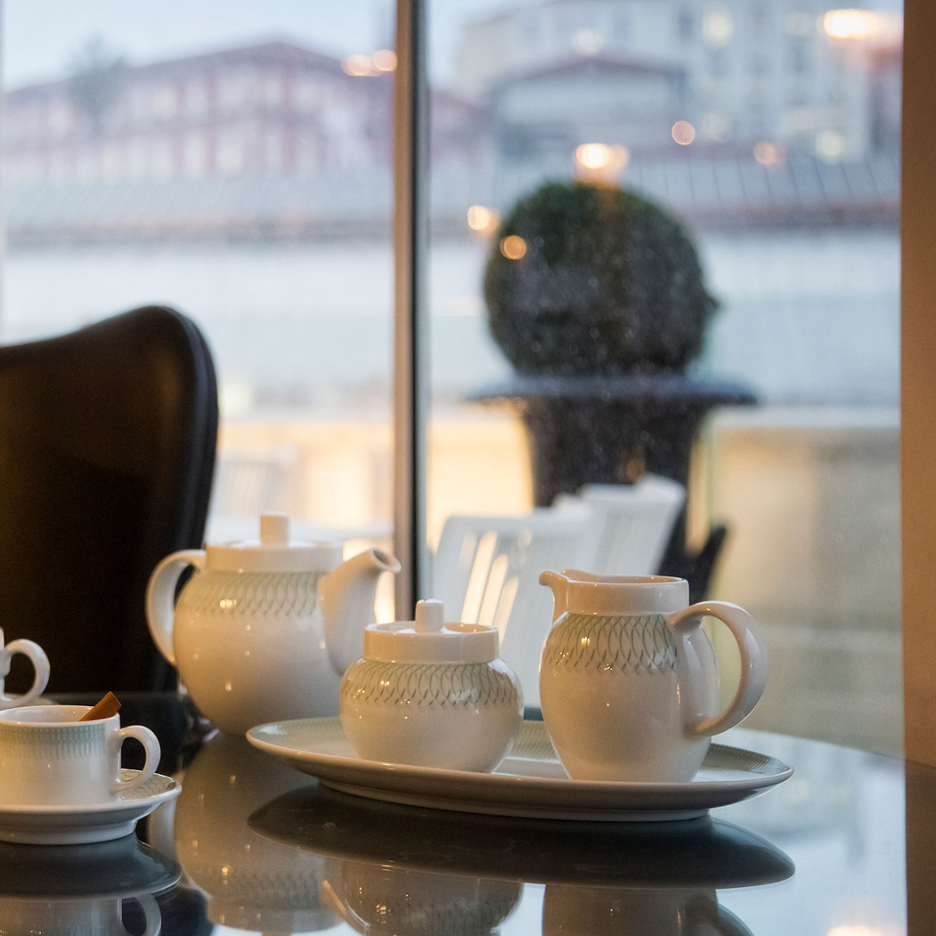 Oval Platter 25x16 cm, Venezia, Porcelain - Vista Alegre - 5601266480077