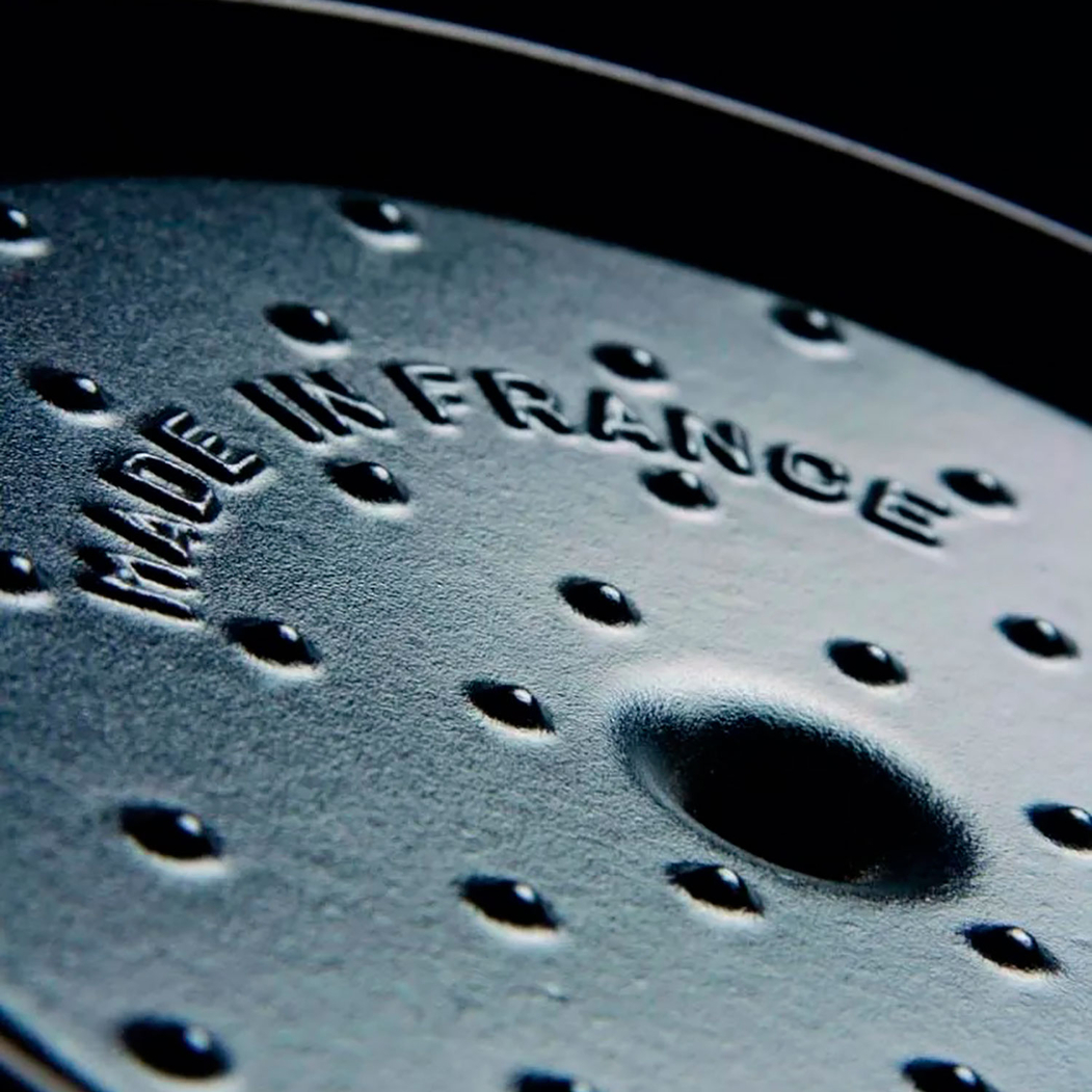 17cm Oval Cocotte, Black Cast Iron - Staub - 3272341017253